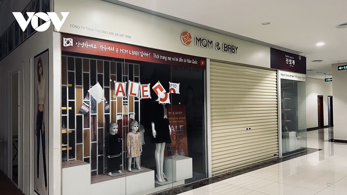 Hard times for bustling commercial centres in Hanoi